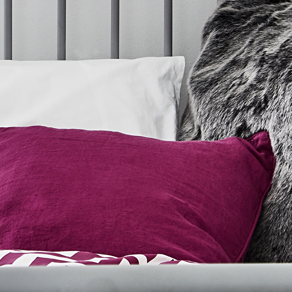 Zip Link Beds >> Children's Cushions | Kids Cushions & Throws | Feather & Black Zip Link Beds >> Children's Cushions | Kids Cushions & Throws | Feather & Black