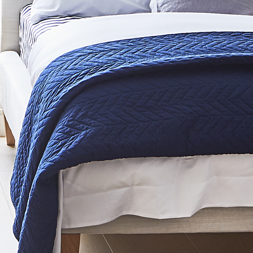 Kids Quilts Childrens Throws Feather & Black