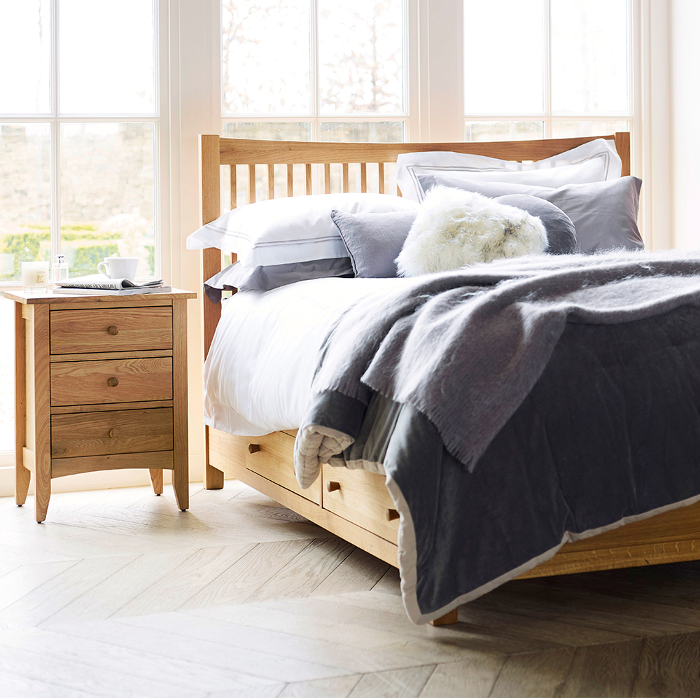 Bed Frames Bedsteads Feather & Black