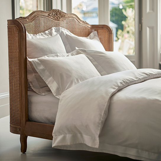 3 Steps to Making a Perfect Bed