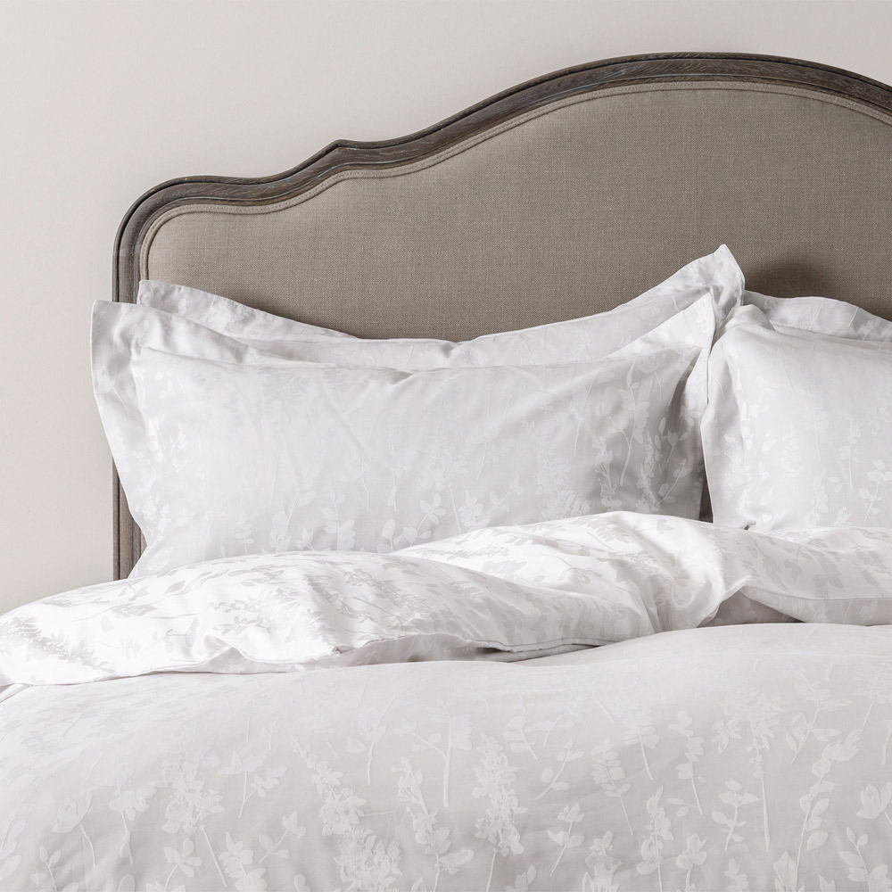 Luxury Bed Linen Sheets Valances Feather Black Evelyn Bed Linen Set