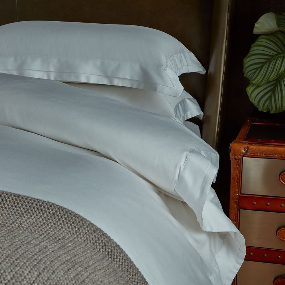 Hotel Collection Vienna Linen Feather & Black