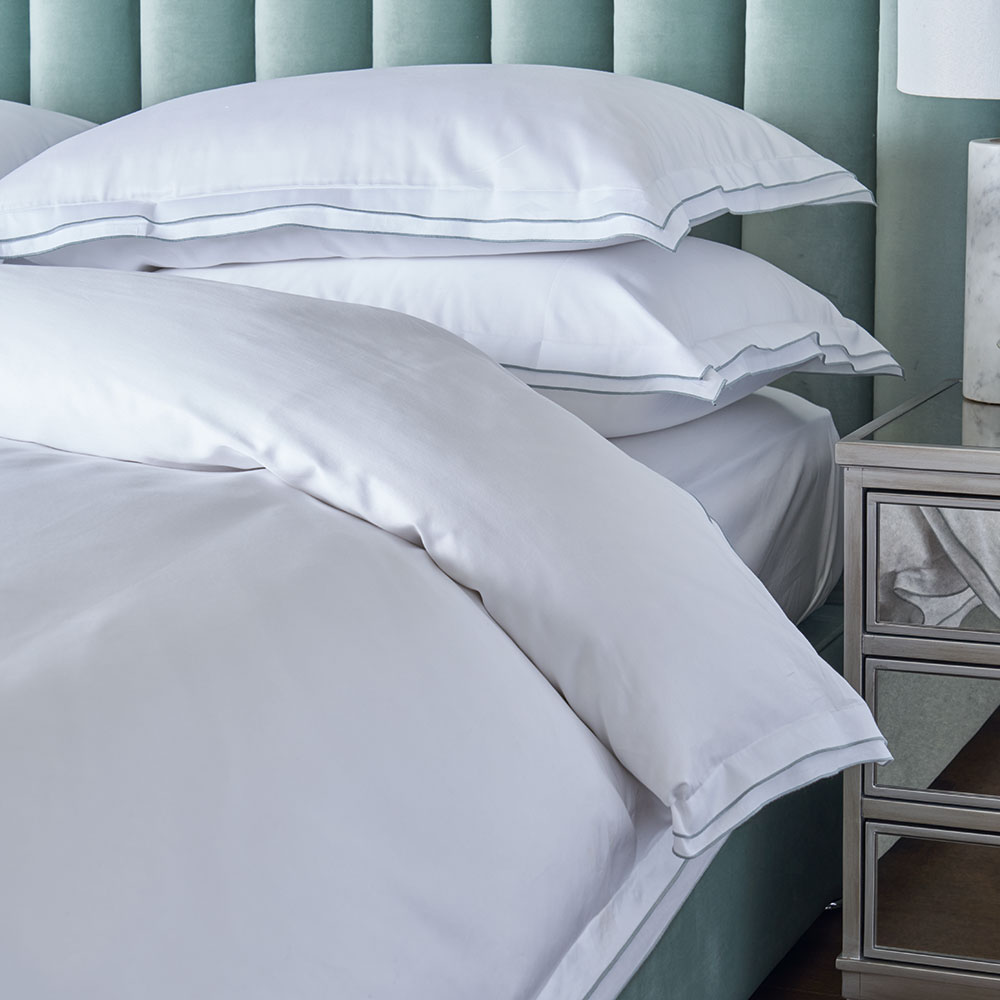 Margot Bed Linen Feather & Black