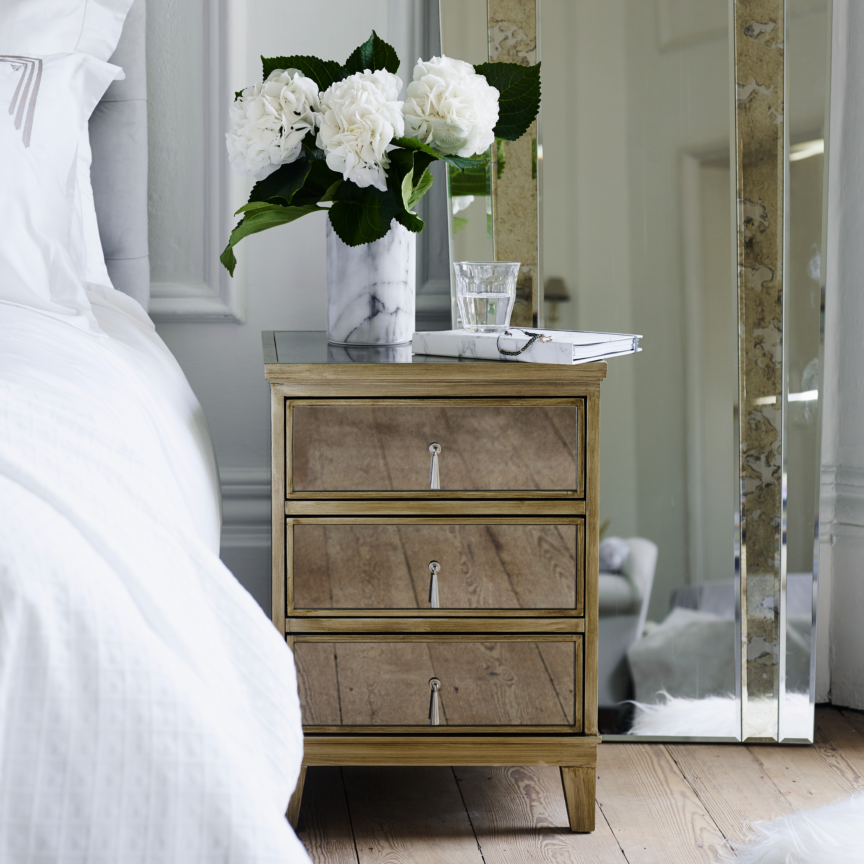 Gatsby 3 Drawer Bedside Feather & Black
